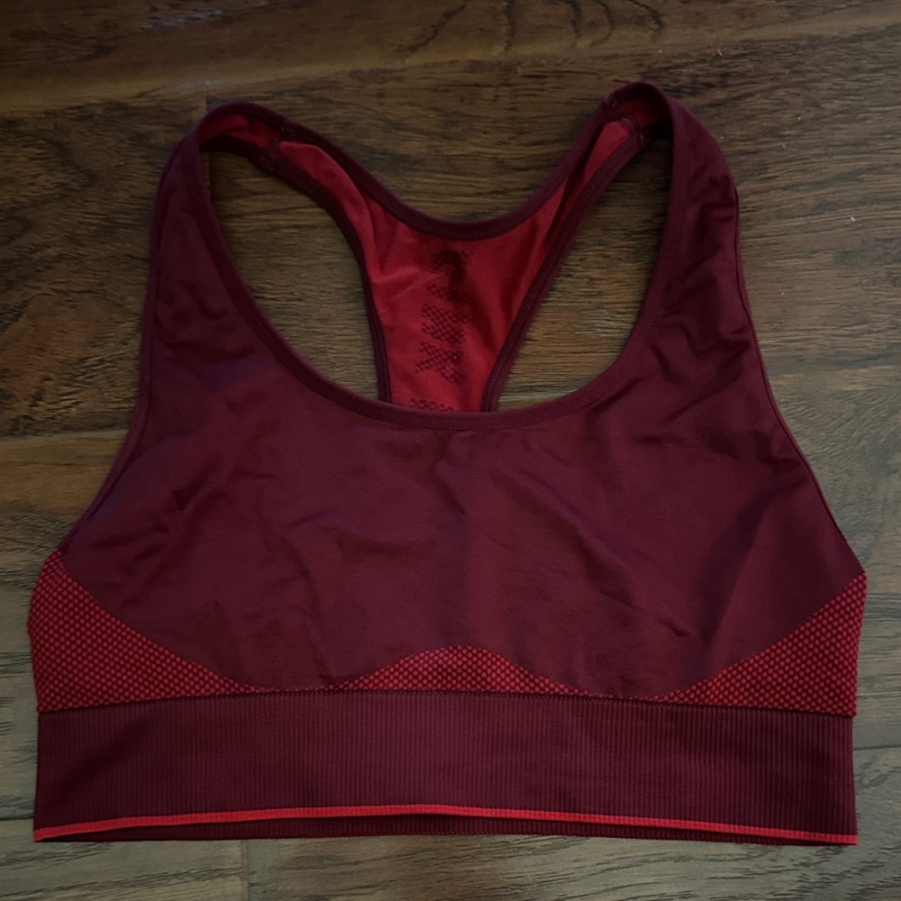 Stylish Burgundy Sports Bra for Women